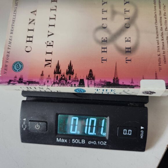 China Miéville "The City & The City" Paperback Book - Picture 10 of 10